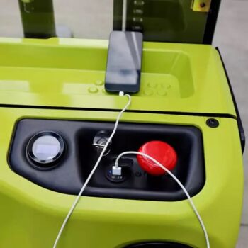 clark-swx16-raklapemelo-targonca telefont tölt