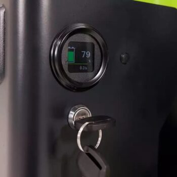 CLARK BPT15 elektromos gyalogkíséretű raklapemelő 10 CLARK BPT15 elektromos gyalogkíséretű raklapemelő indítója