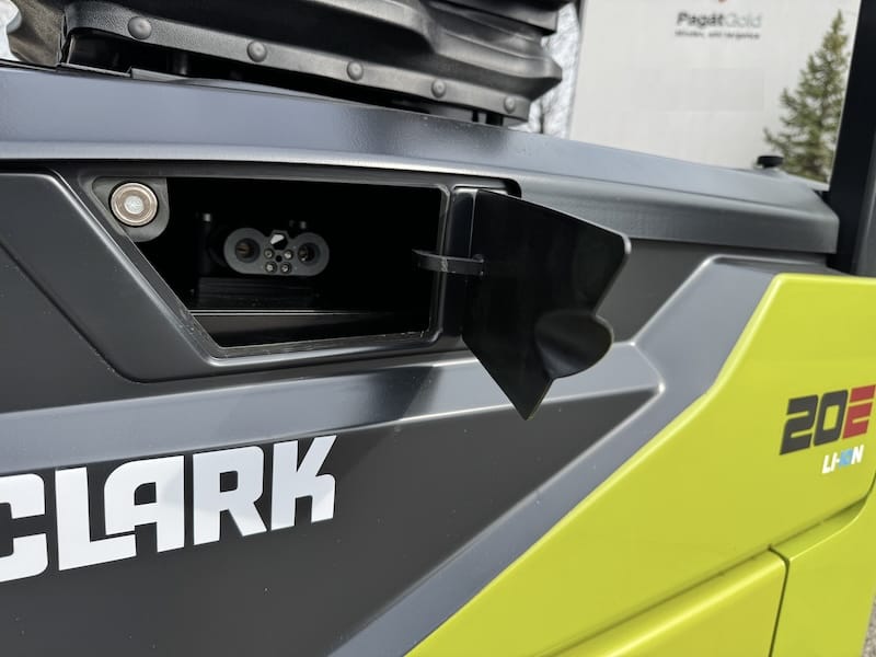 elektromos clark targonca toltese