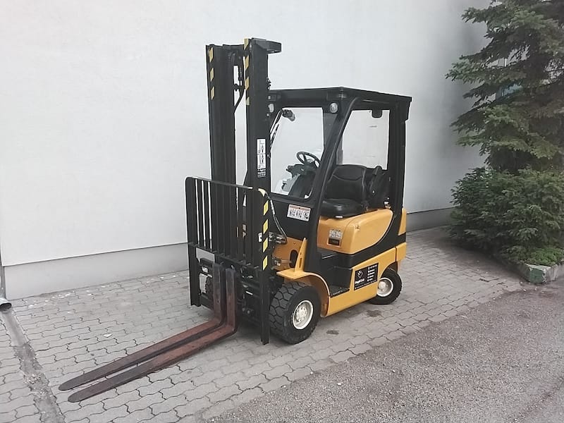 Yale GLP20SVX használt gázos targonca 1 yale-glp20svx-hasznalt-gazos-targonca-PG203802 főkép